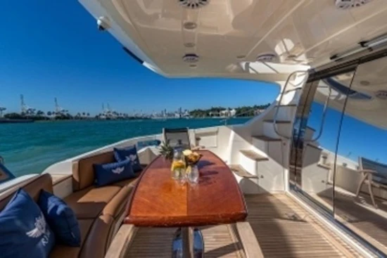 Azimut 62 Fly Yacht For Sale