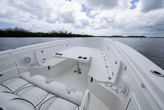 Everglades 350 CC Yacht For Sale