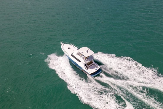 Hatteras 50 Convertible Yacht For Sale