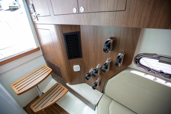 Boston Whaler 380 Outrage Yacht For Sale