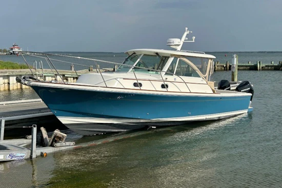 Hunt Yachts Surfhunter 32 Yacht For Sale