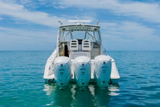 Hydra-Sports 3500 VX Yacht For Sale
