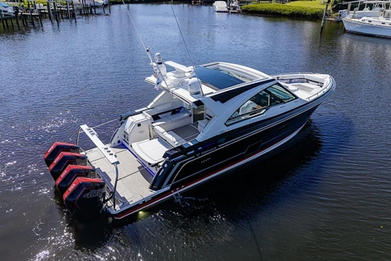 Formula 400 Super Sport Crossover Yacht For Sale