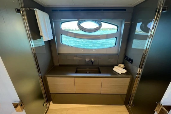 Pershing  Yacht For Sale
