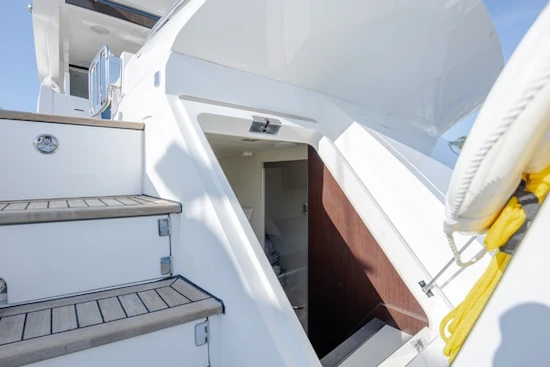 Sunseeker PREDATOR 74 XPS Yacht For Sale