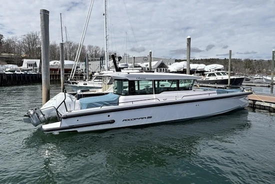 Axopar 37XC Cross Cabin Yacht For Sale