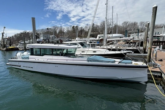 Axopar 37XC Cross Cabin Yacht For Sale