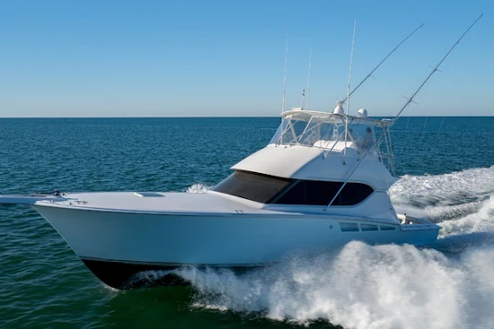 Hatteras 50 Convertible Yacht For Sale