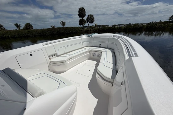 Intrepid 345 Nomad FE Yacht For Sale
