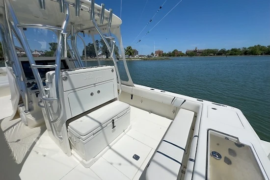SeaVee 340B Yacht For Sale
