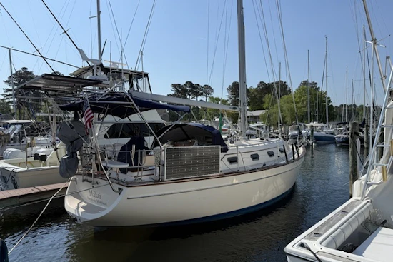 Island Packet 380 Yacht For Sale