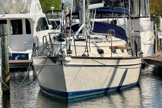 Island Packet 380 Yacht For Sale