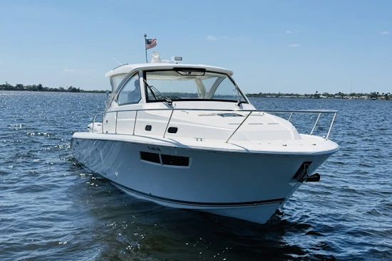 Pursuit OS 355 Yacht For Sale