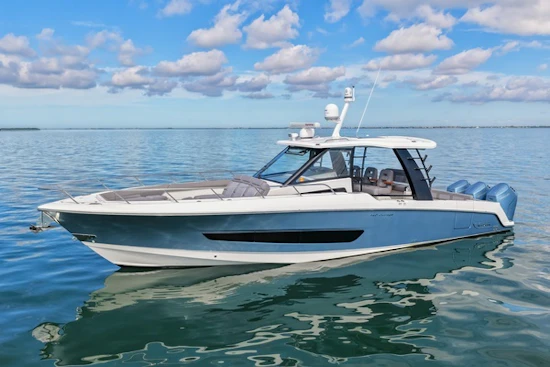 Boston Whaler  Yacht For Sale