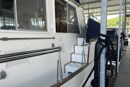 Grand Banks 49 Motor Yacht Yacht For Sale