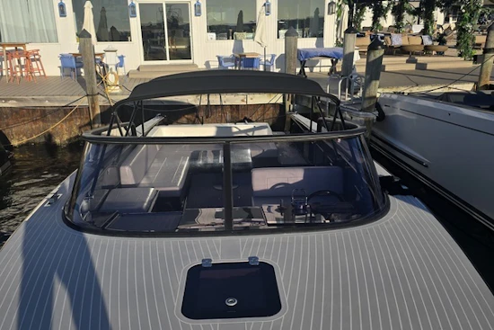 VanDutch  Yacht For Sale