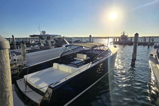 VanDutch  Yacht For Sale