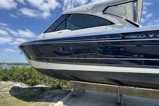 Formula  Yacht For Sale