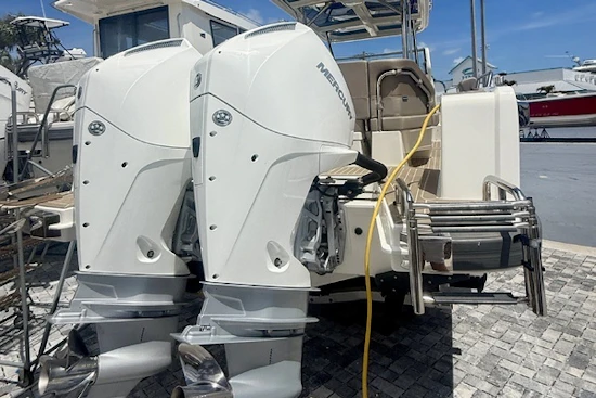 Nimbus T9 Yacht For Sale