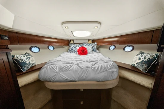 Cruisers Yachts 540 Coupe Yacht For Sale