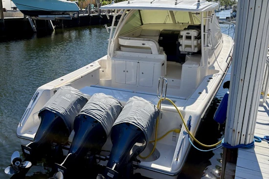 Pursuit 385 OS Yacht For Sale