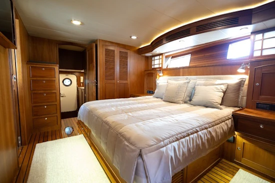 Marlow Explorer 49E Yacht For Sale