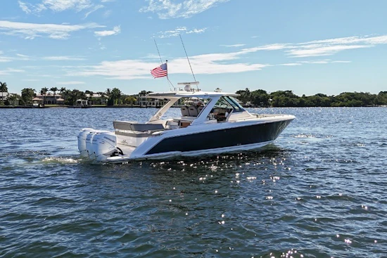 Tiara Yachts 38 LS Yacht For Sale