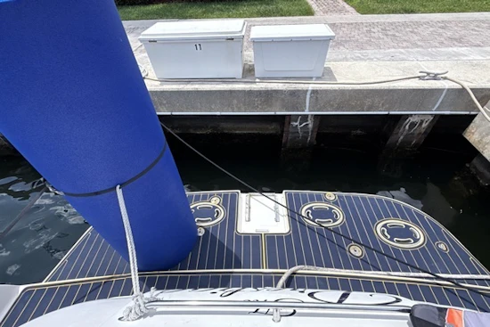 Sea Ray 450 Express Bridge Yacht For Sale