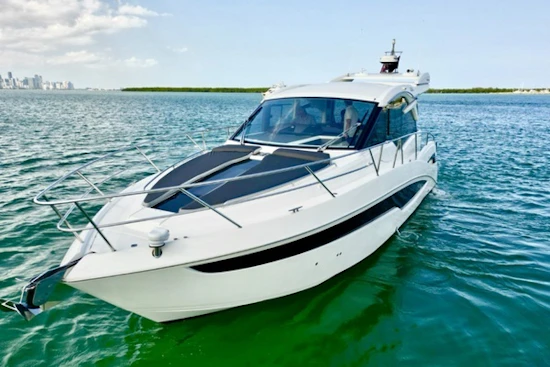 Galeon 425 HTS Yacht For Sale