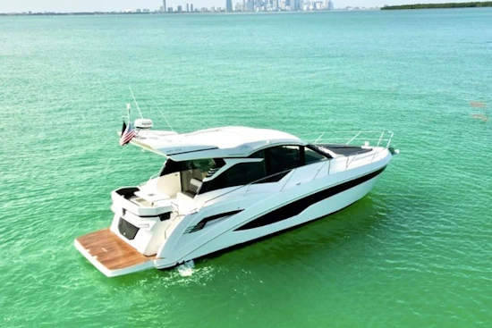 Galeon 425 HTS Yacht For Sale
