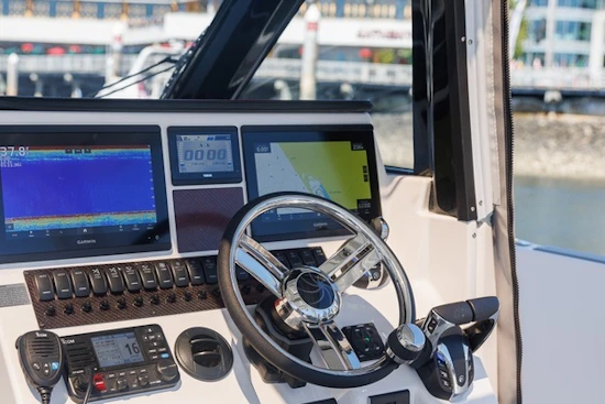 Solara 310 CW Yacht For Sale