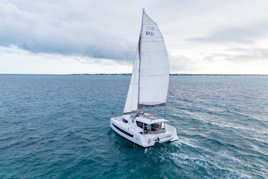 Bali 4.4 Yacht For Sale