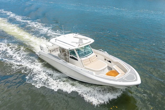 Boston Whaler 380 Outrage Yacht For Sale