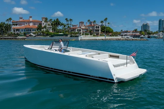 VanDutch 40 Yacht For Sale