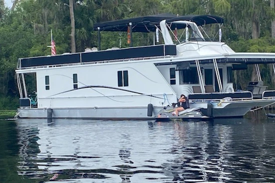 Horizon 6015 Yacht For Sale