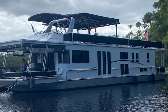 Horizon 6015 Yacht For Sale