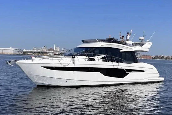 Galeon 500 FLY Yacht For Sale