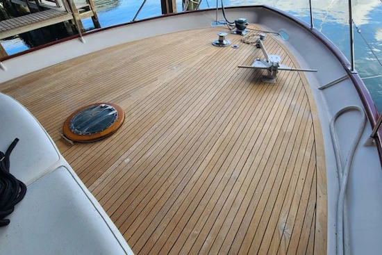 Chris-Craft Roamer 58 Yacht For Sale