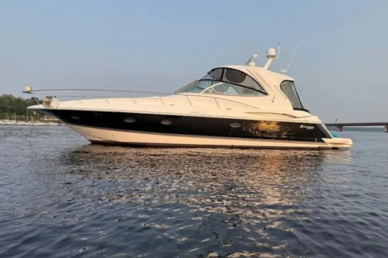 Cruisers 460 Express Yacht For Sale