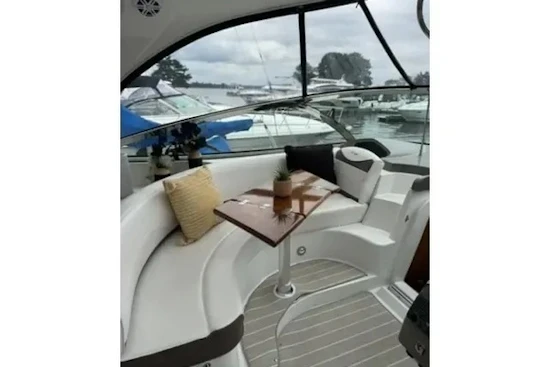 Cruisers 460 Express Yacht For Sale