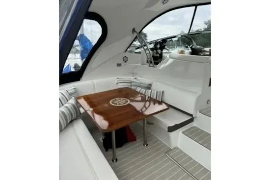 Cruisers 460 Express Yacht For Sale