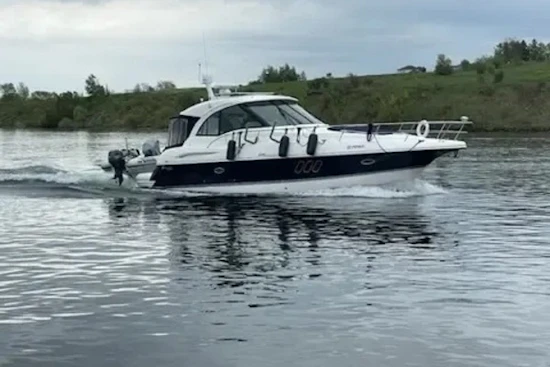 Cruisers Sports Coupe 420 Yacht For Sale