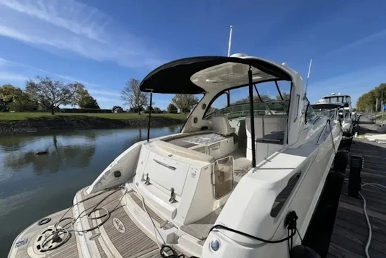 Four Winns 375 Vista Yacht For Sale