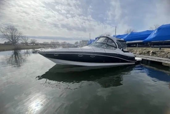 Four Winns 375 Vista Yacht For Sale