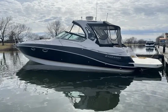 Four Winns 375 Vista Yacht For Sale