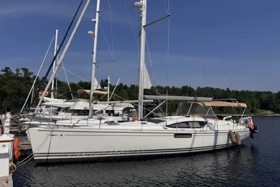 Jeanneau 50 Deck Saloon Yacht For Sale