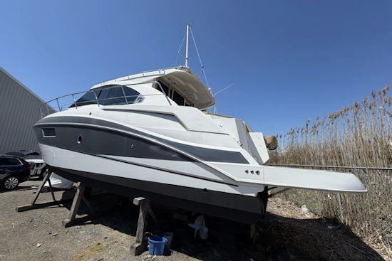 Cruisers Yachts 41 Cantius Yacht For Sale