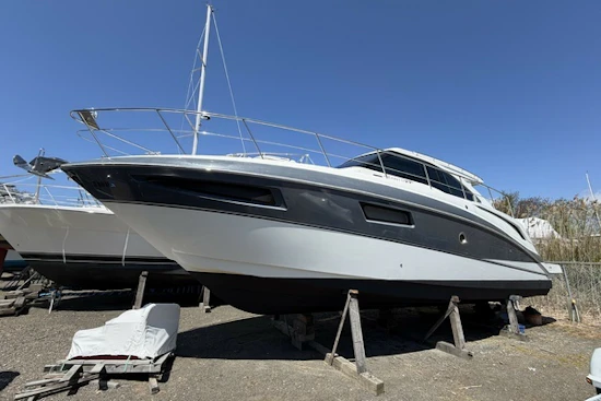 Cruisers Yachts 41 Cantius Yacht For Sale