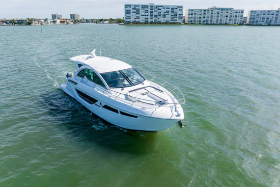 Cruisers Yachts 50 CANTIUS Yacht For Sale