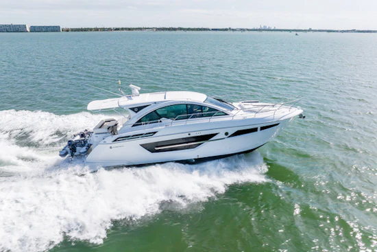 Cruisers Yachts 50 CANTIUS Yacht For Sale